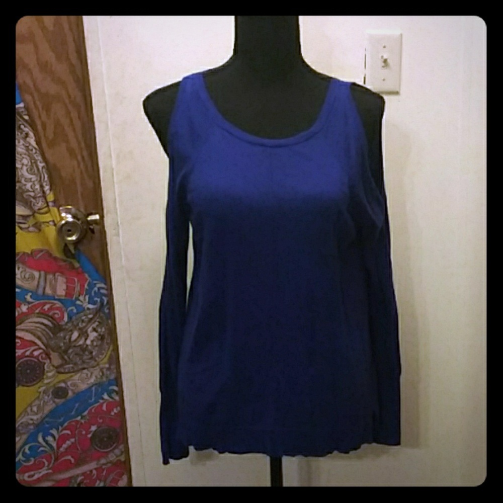 Blue Vince Camuto sweater